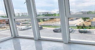 Панорамное остекление балкона Великий Новгород цена от 11 тыс. руб. м/п.
